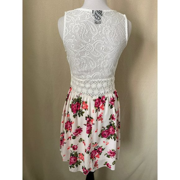 Rue 21 Creamy White Lace Top Floral lace & Colorful Floral Bottom Sleeveless Sun - Picture 8 of 14